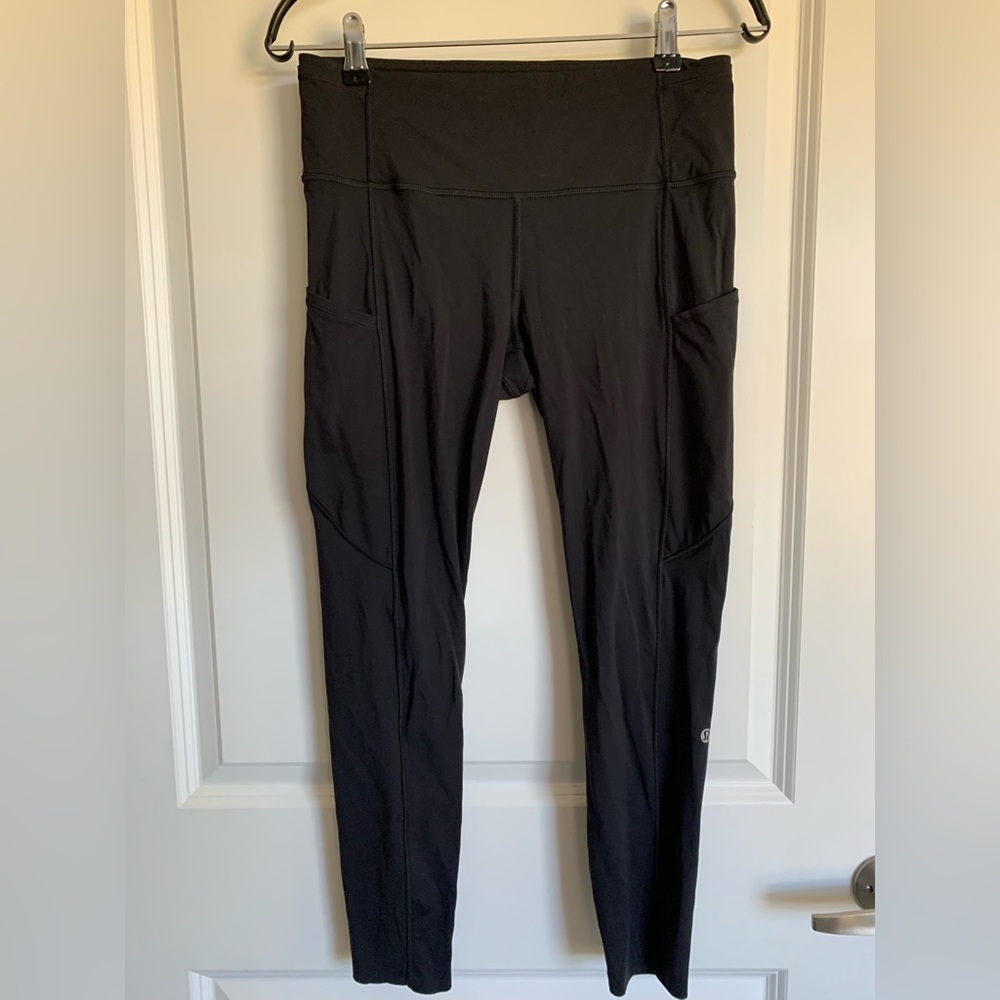 Lululemon Fast & Free 7/8 Tight II *Non-Reflective Nulux 25"
In Black